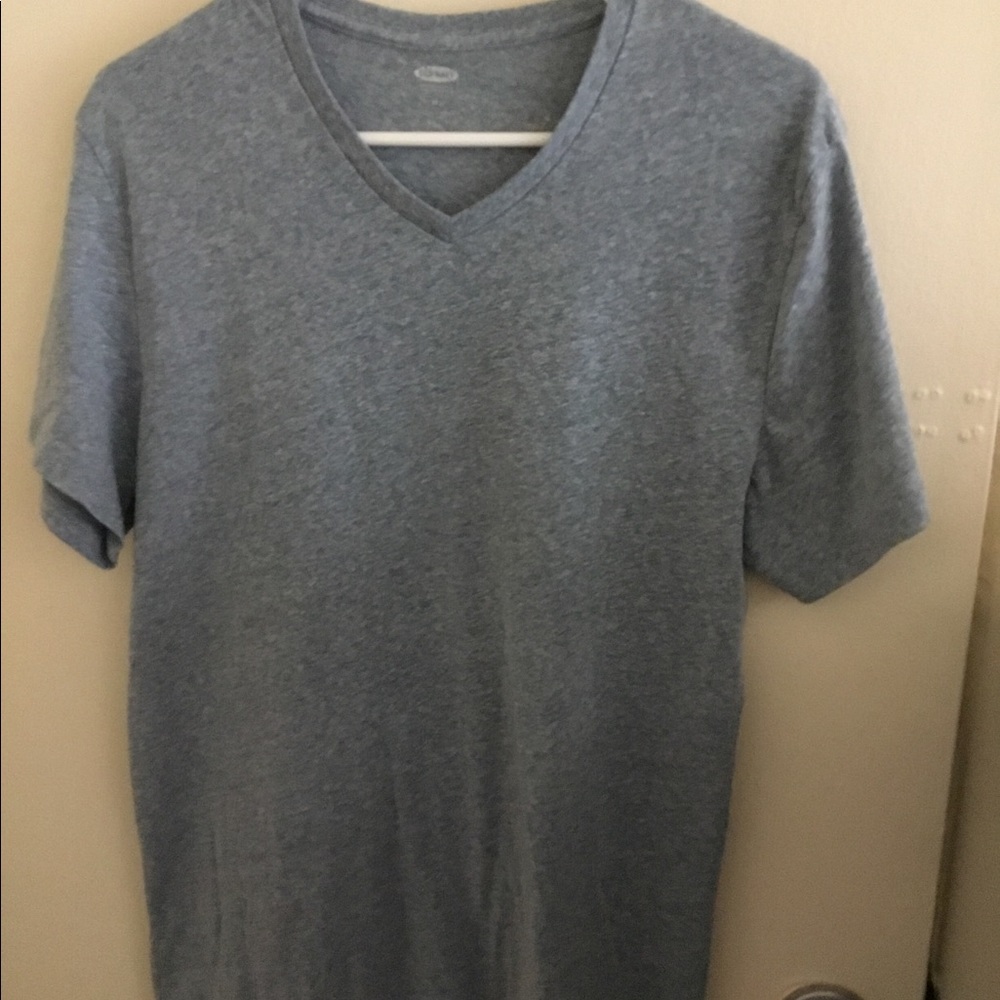 Men’s Old Navy V-Neck T-shirt
